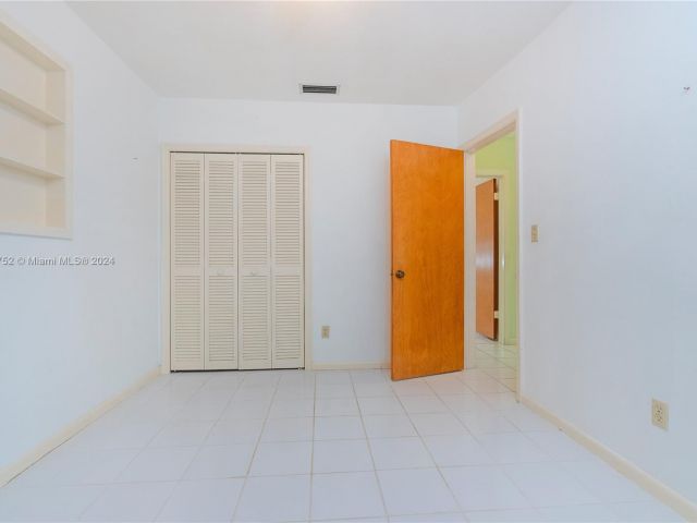 Home for sale at 610 NW 17th Ct - photo 5109408