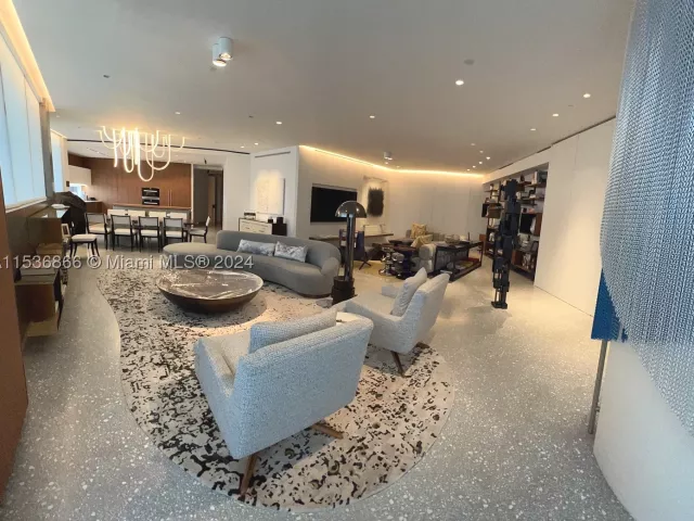 3-bedroom condo for sale in Sunny Isles Beach - 18555 Collins Ave 3501 - MondialRealty