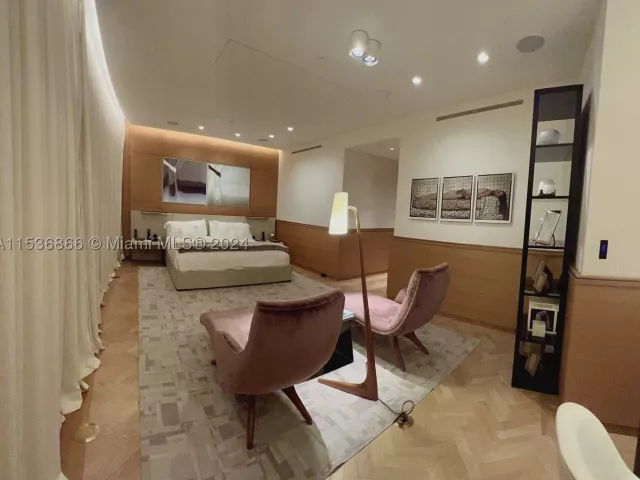 3-bedroom condo for sale in Sunny Isles Beach - 18555 Collins Ave 3501 - MondialRealty