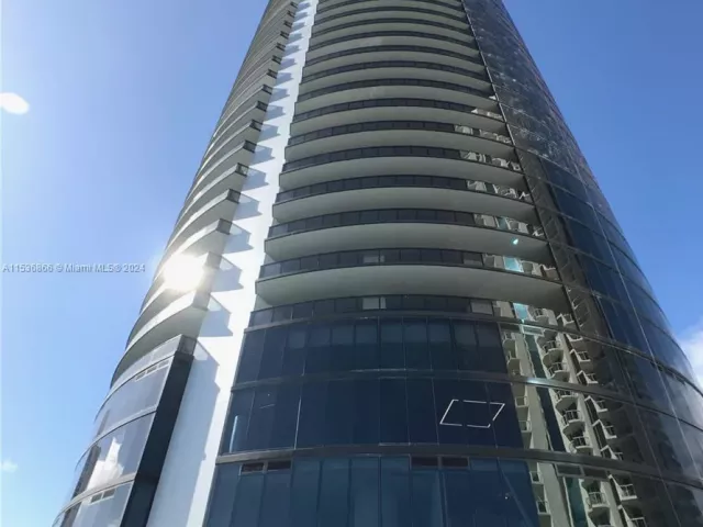 Apartment for sale  Unit #3501 - photo 5084913