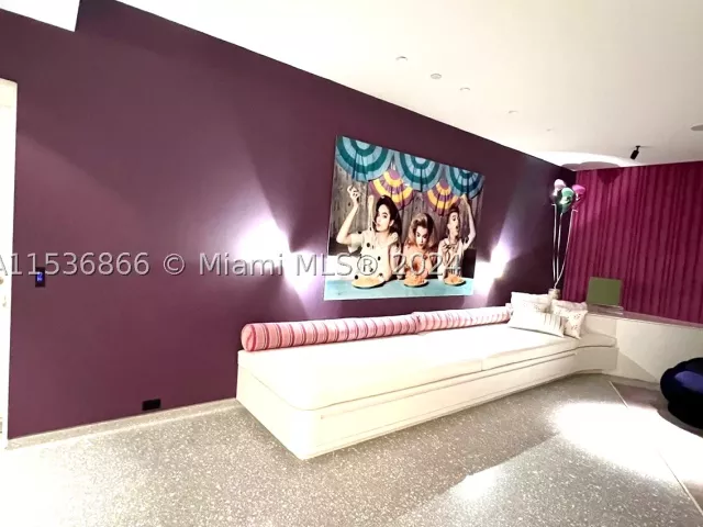3-bedroom condo for sale in Sunny Isles Beach - 18555 Collins Ave 3501 - MondialRealty