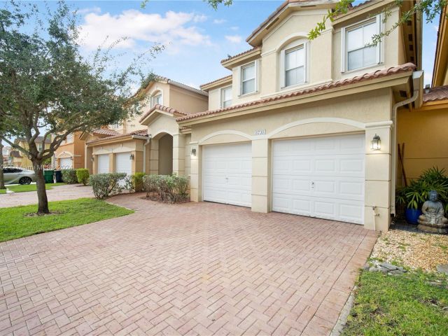 Home for sale at 8730 NW 110th Ave - photo 5086699