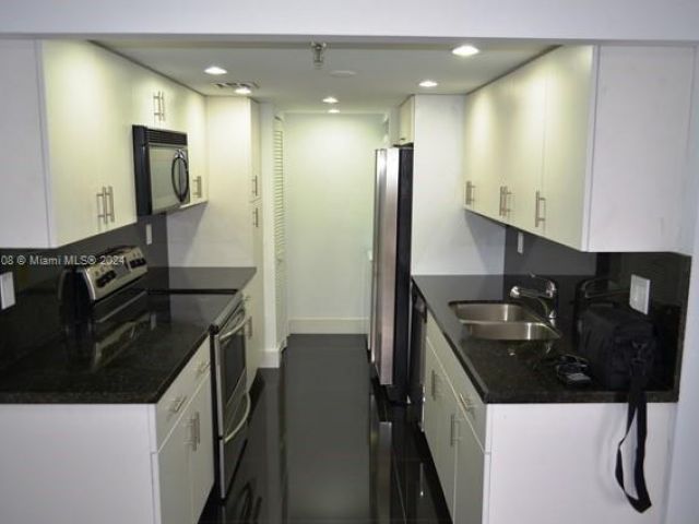 Apartment for sale  Unit #M10 - photo 5088583