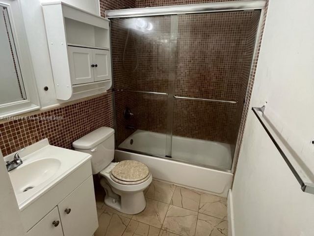 Home for rent at 13545 SW 62nd St 160 - photo 5092269