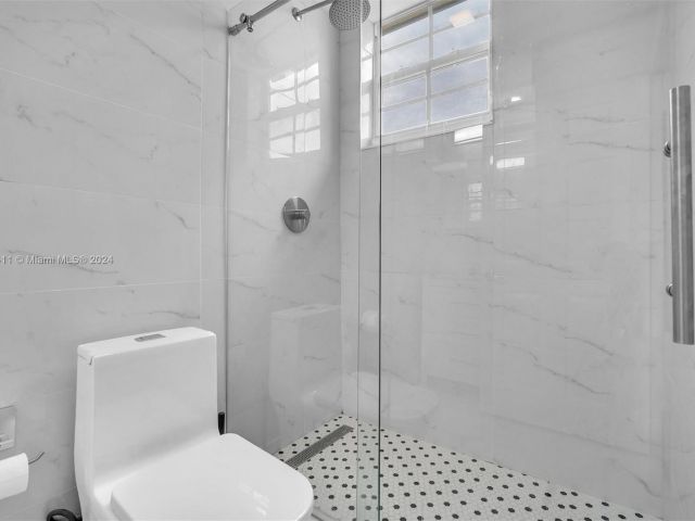 Home for rent at 2069 S Ocean Dr TH13 - photo 5092139