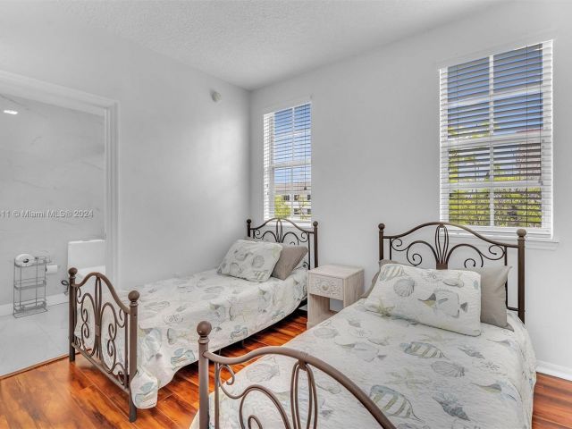 Home for rent at 2069 S Ocean Dr TH13 - photo 5092140