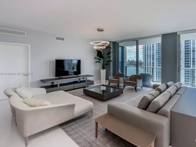 Apartment for sale  Unit #1201 - photo 5092717