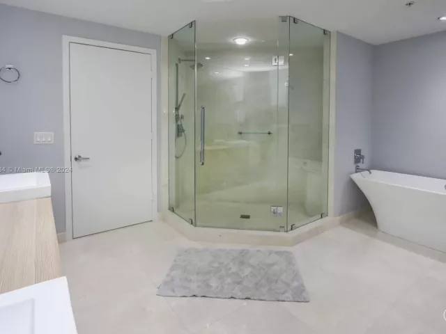 Apartment for sale  Unit #1201 - photo 5092706