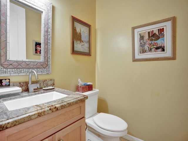 Home for sale at 1713 NE 17th St - photo 5146139
