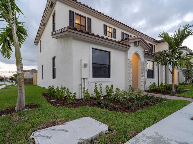Home for rent at 11789 SW 245th Ter . - photo 5110525