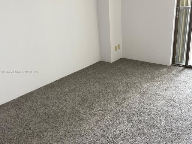 Apartment for rent  Unit # - photo 5455735