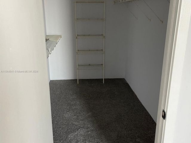 Apartment for rent  Unit # - photo 5455739