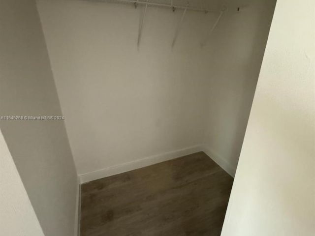 Home for rent at 1702 N 28th Ave 4 - photo 5093724