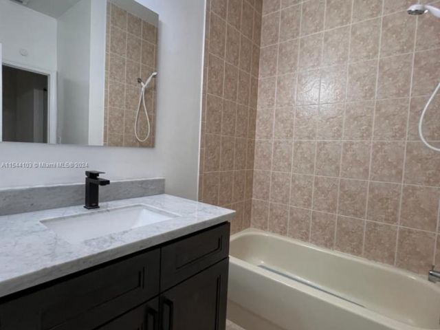 Home for rent at 14336 SW 10th St 2406 - photo 5368584