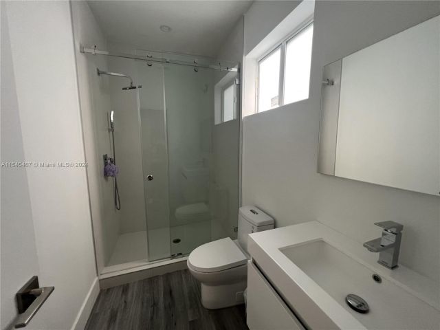 Home for rent at 1121 NE 23rd Ter 1121 - photo 5096832