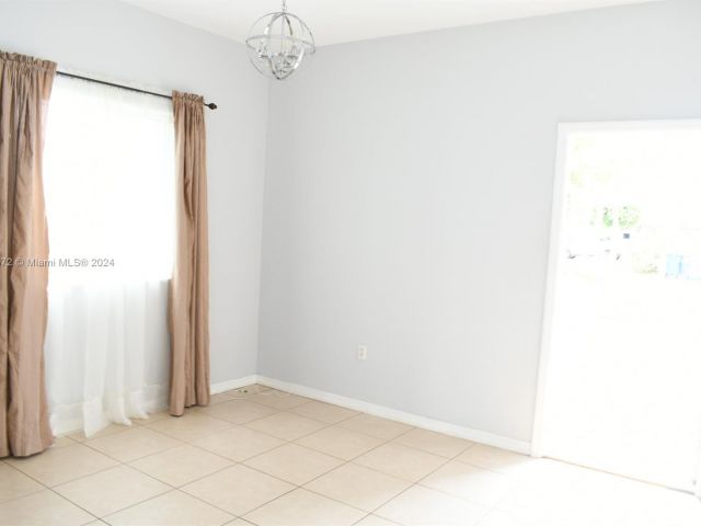 Home for rent at 4436 SW 163rd Psge 4436 - photo 5100240