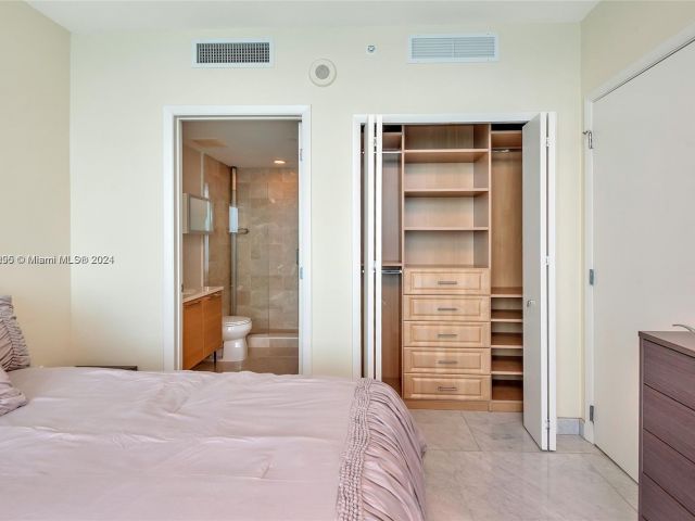Apartment for rent  Unit #2307 - photo 5103838