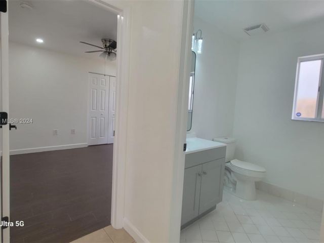 Home for rent at 1019 NE 35th Ave 1019 - photo 5287035