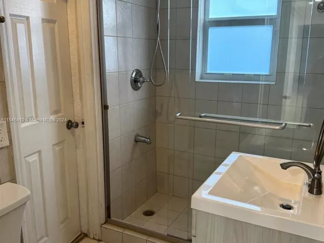 3-bedroom home for sale in Coral Gables - 206 Ponce De Leon Blvd - MondialRealty