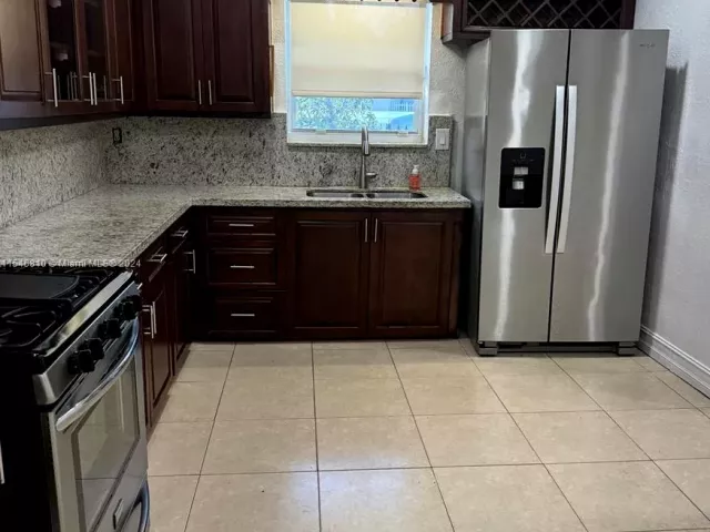 3-bedroom home for sale in Coral Gables - 206 Ponce De Leon Blvd - MondialRealty