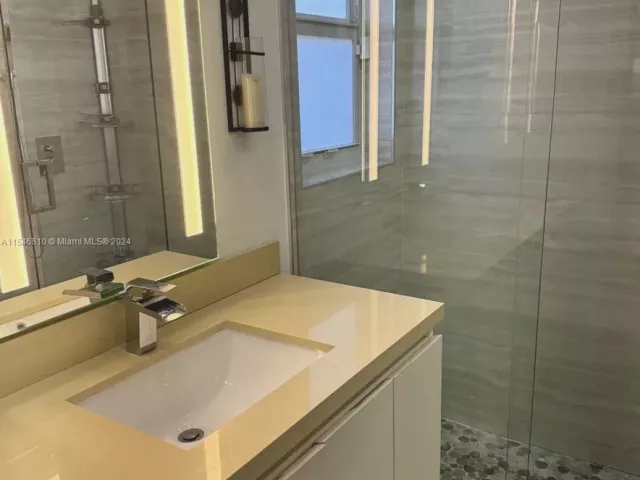 3-bedroom home for sale in Coral Gables - 206 Ponce De Leon Blvd - MondialRealty