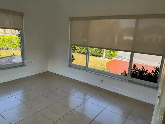 3-bedroom home for sale in Coral Gables - 206 Ponce De Leon Blvd - MondialRealty