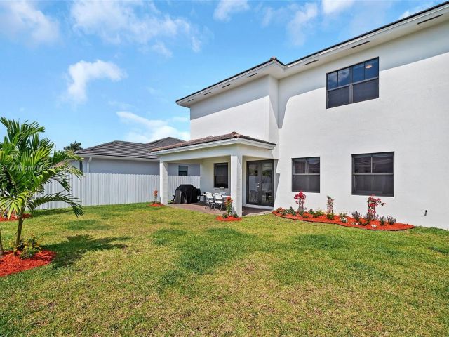 Home for sale at 14606 SW 22nd Ter - photo 5231372