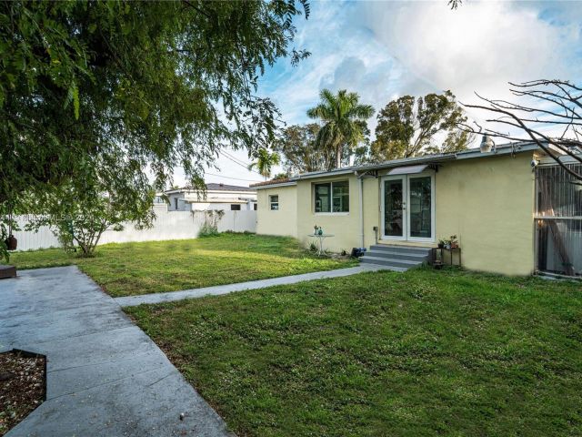 Home for sale at 3941 NW 13th St - photo 5106708