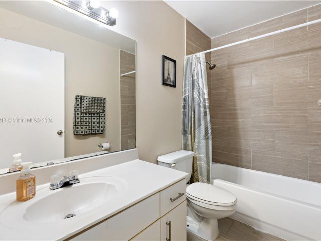 Home for rent at 13402 SW 153rd St 1905 - photo 5248360