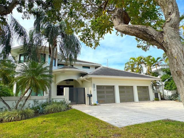 Home for sale at 307 Seven Isles Dr - photo 5107450