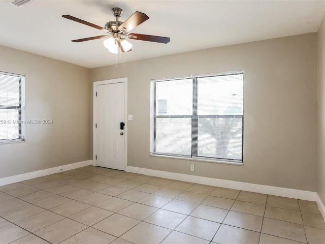 Home for rent at 1000 Arizona Ave - photo 5107463