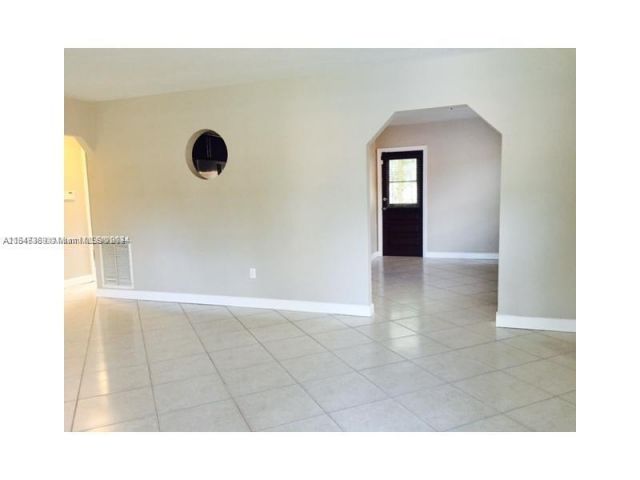 Home for rent at 1150 NW 127th St 1150 - photo 5107602
