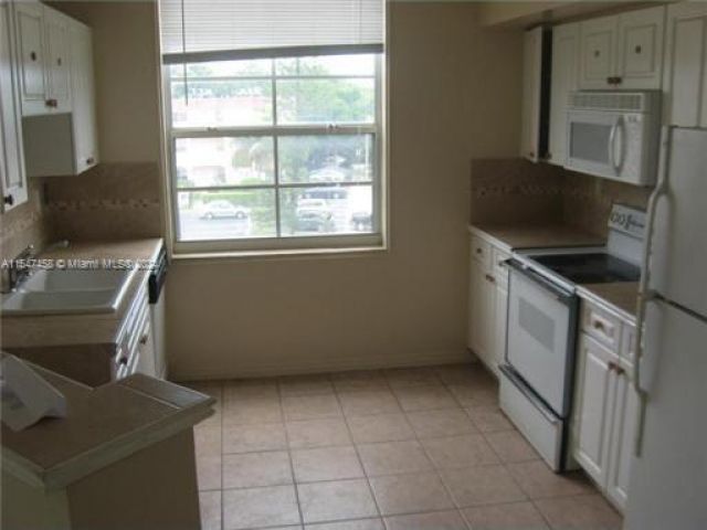 Apartment for sale  Unit #2210 - photo 5110635