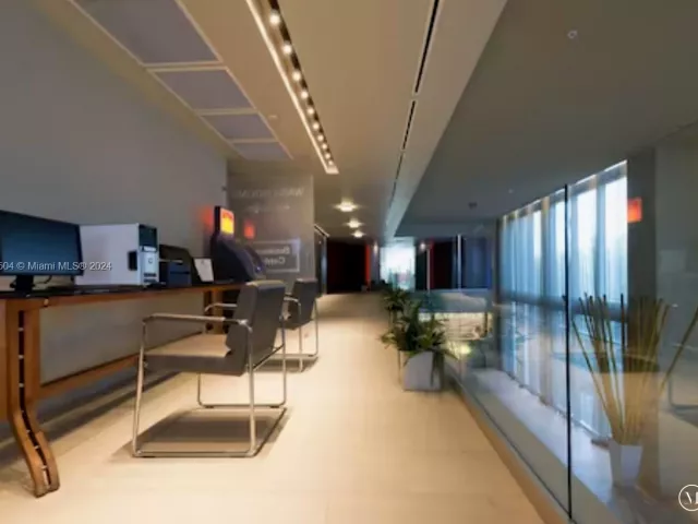 Apartment for sale  Unit #1105 - photo 5110263