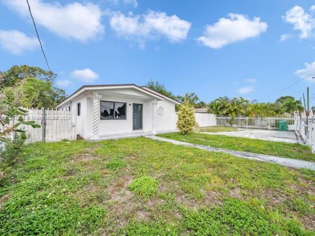 Home for sale at 3051 NW 102nd St - photo 5114915