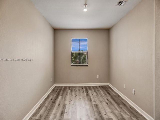 Home for rent at 8925 NW 102nd Ct 8925 - photo 5349515