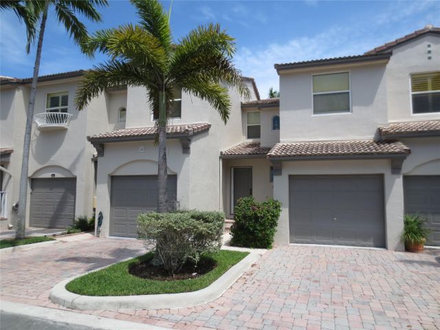 Home for rent at 1900 Oceanwalk Ln 104 - photo 5121428