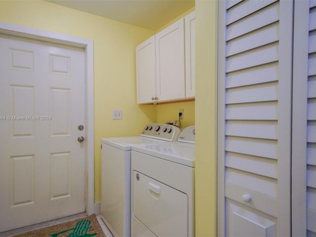 Home for sale at 213 Florida Ave - photo 5162728