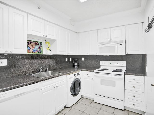Apartment for rent  Unit #321 (Available NOW) - photo 5152308