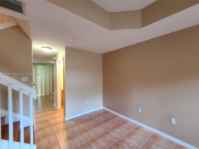 Home for rent at 608 SW 107th Ave 705 - photo 5396131