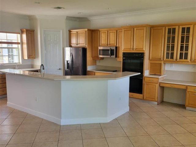 Home for rent at 11150 NW 71st St - photo 5121697