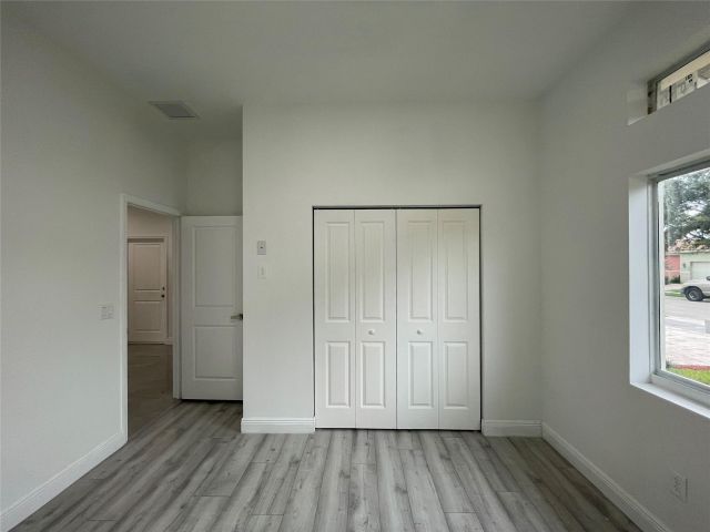 Home for sale at 1112 NE 16 Street - photo 5145823