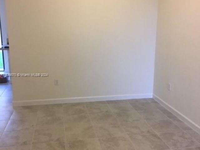 Home for rent at 3371 SE 1st Ct - photo 5128931