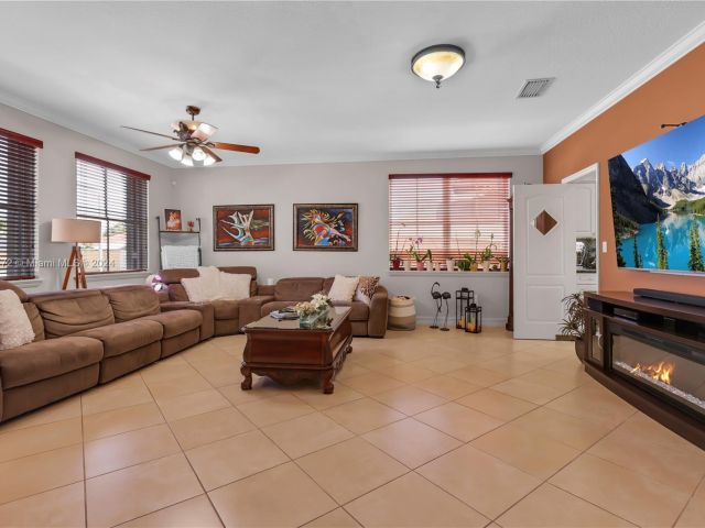Home for sale at 16206 SW 52nd Ter - photo 5130390