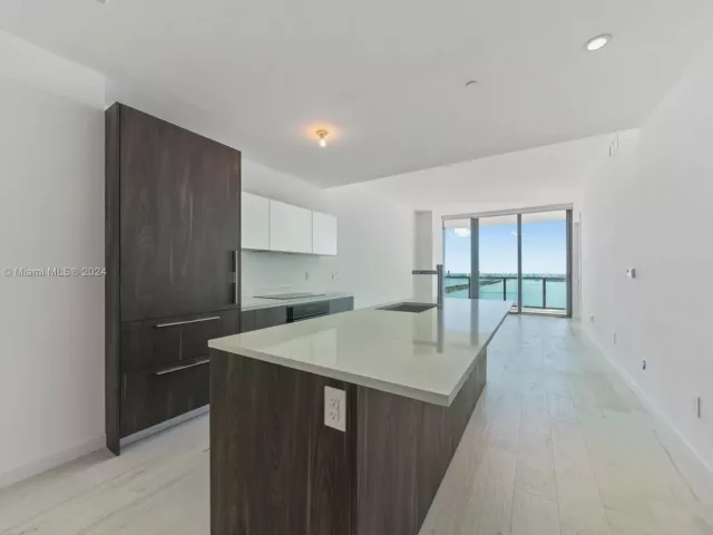 1-bedroom condo for sale in Miami - 480 NE 31st St 2202 - MondialRealty