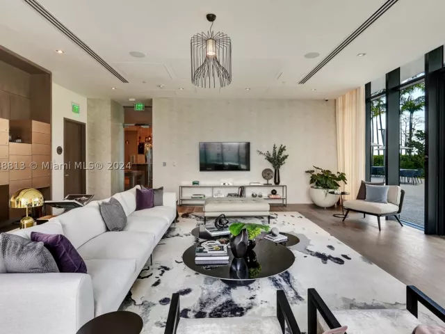 1-bedroom condo for sale in Miami - 480 NE 31st St 2202 - MondialRealty