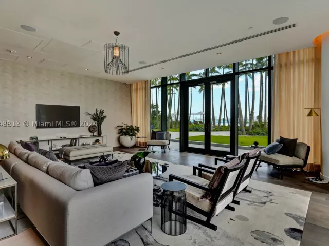 1-bedroom condo for sale in Miami - 480 NE 31st St 2202 - MondialRealty