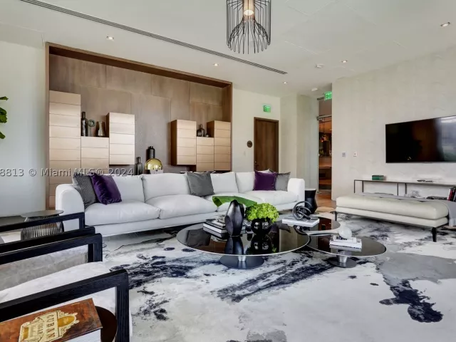 1-bedroom condo for sale in Miami - 480 NE 31st St 2202 - MondialRealty