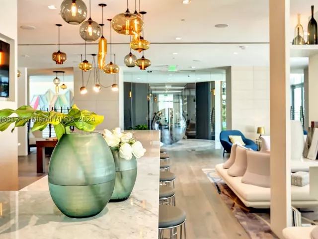 1-bedroom condo for sale in Miami - 480 NE 31st St 2202 - MondialRealty
