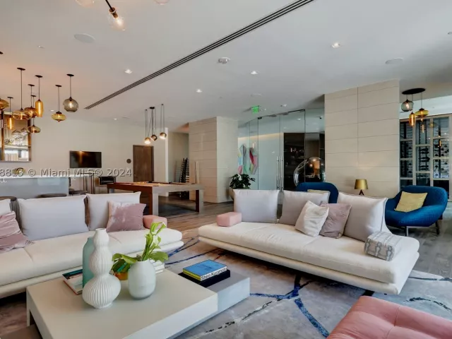 1-bedroom condo for sale in Miami - 480 NE 31st St 2202 - MondialRealty